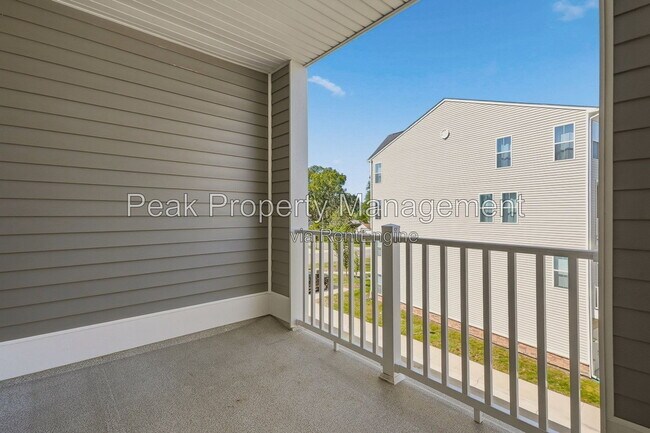 Building Photo - 9256 Magellan Pkwy