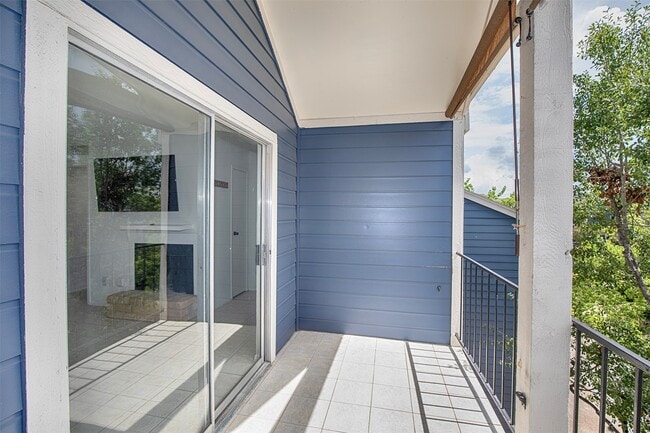 Building Photo - 18511 Egret Bay Blvd