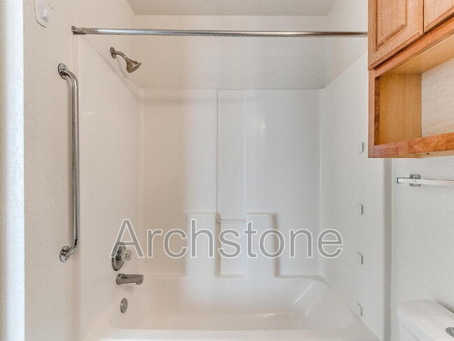 Building Photo - 5508 Del Creek Rd