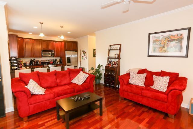 Building Photo - 4325 N Ashland Ave