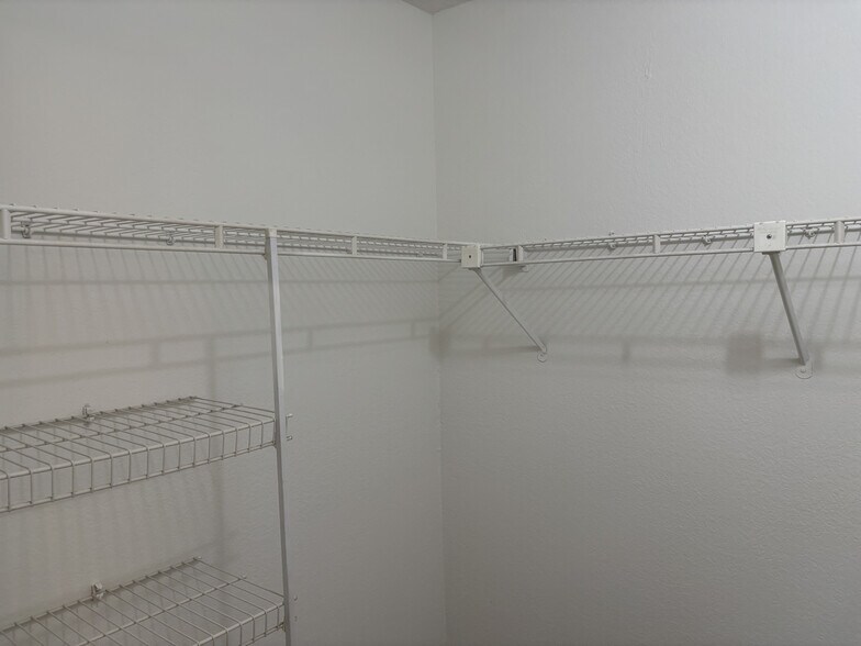 Walk-in closet - 8889 Caminito Plaza Centro