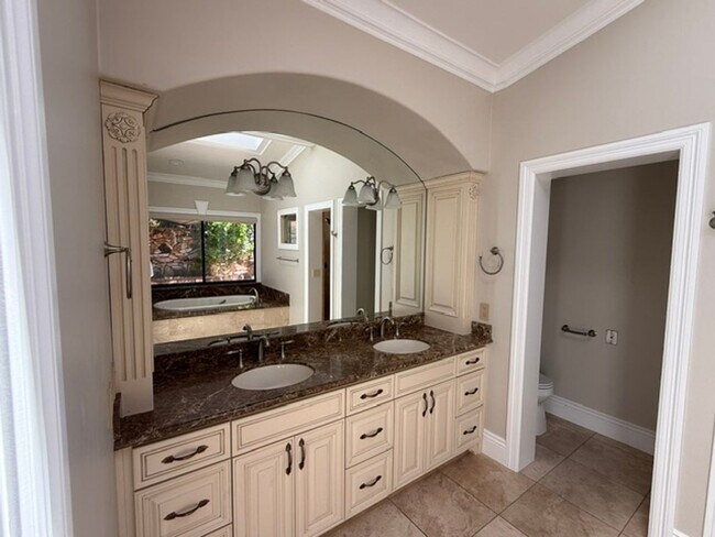 Building Photo - Pleasanton 4 bed / 4 bath Ultra-Private 1.3-Acre Sanctuary with Panoramic Views, pool and spa