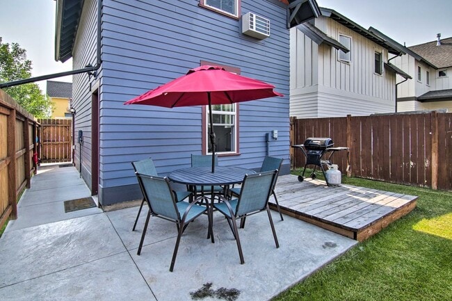 Building Photo - 4208 Benepe St