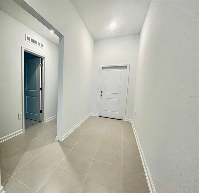 Building Photo - 4700 Golden Knight Blvd