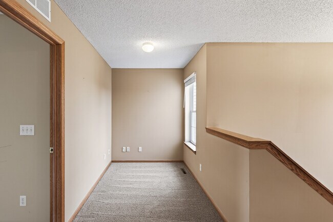 Building Photo - 5130 Holly Ln N