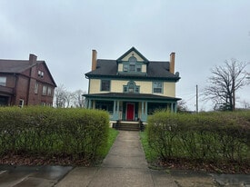 Building Photo - 219 Park Ave