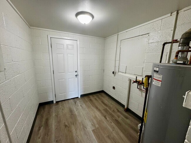 Building Photo - Newly Remodeled Home for Rent in Moline
