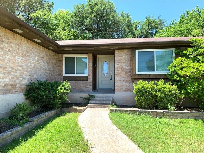 Primary Photo - 11207 Hidden Bluff Dr