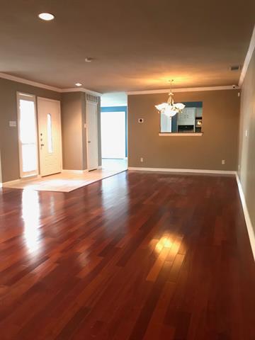 Building Photo - 3319 Bristol Rd