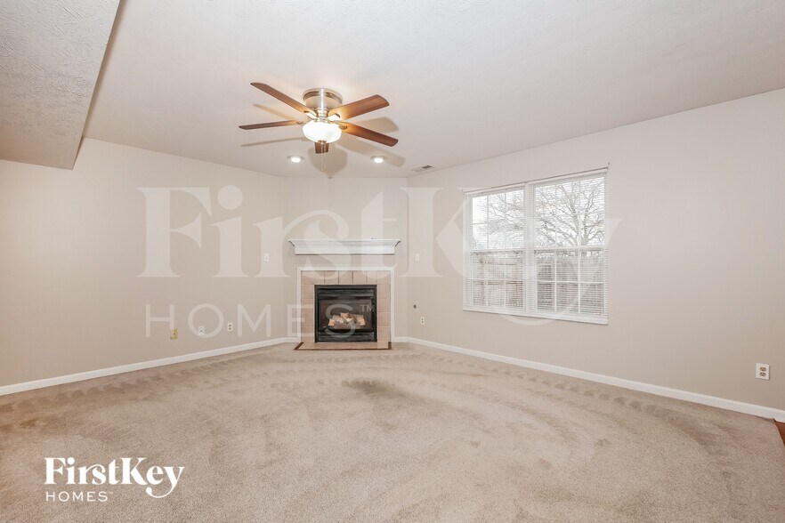 Building Photo - 1005 Quarterhorse Run