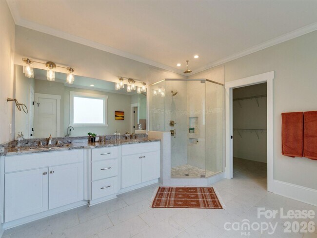 Building Photo - 326 State St