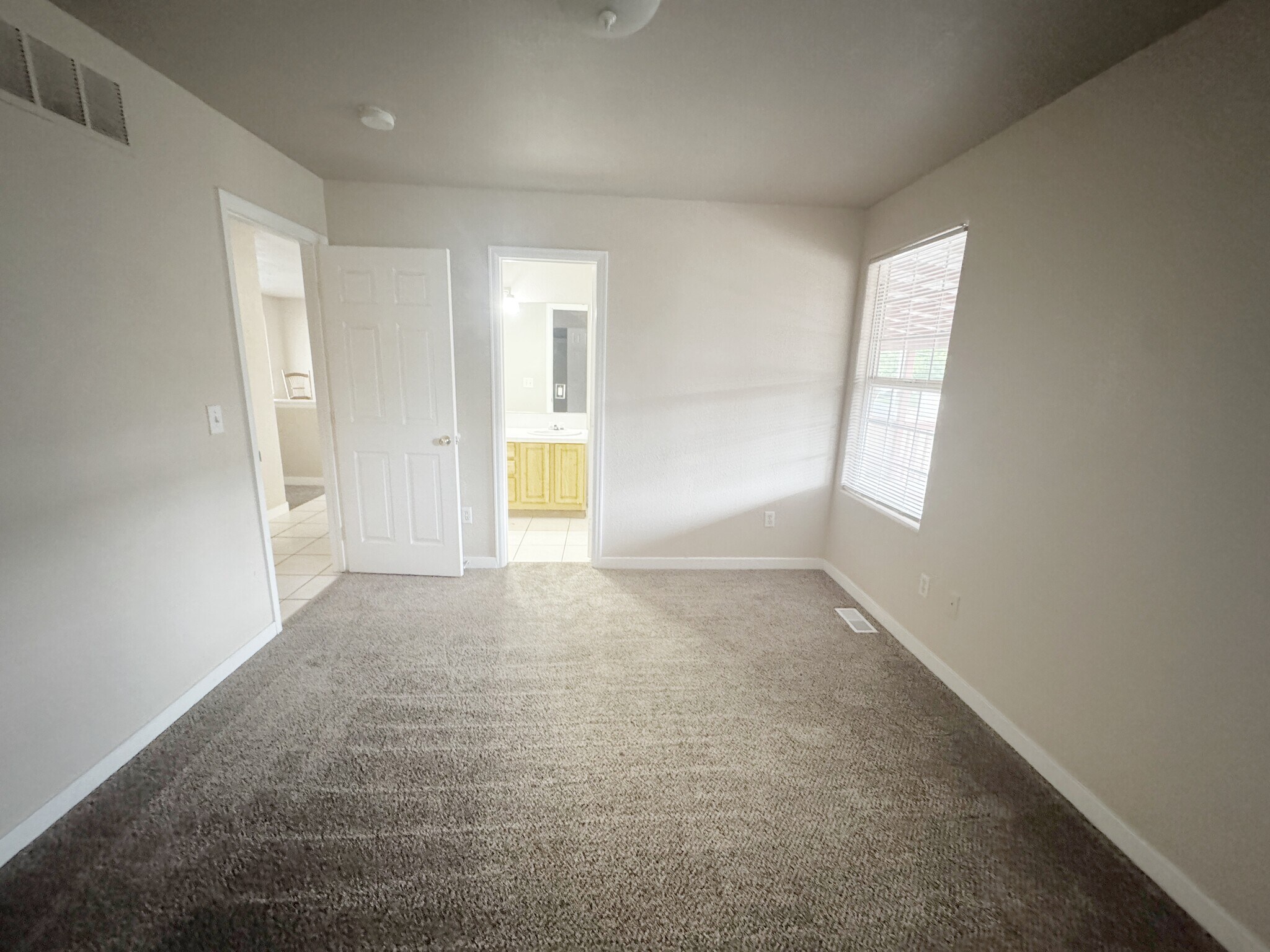 Building Photo - 2132 Fairplay St