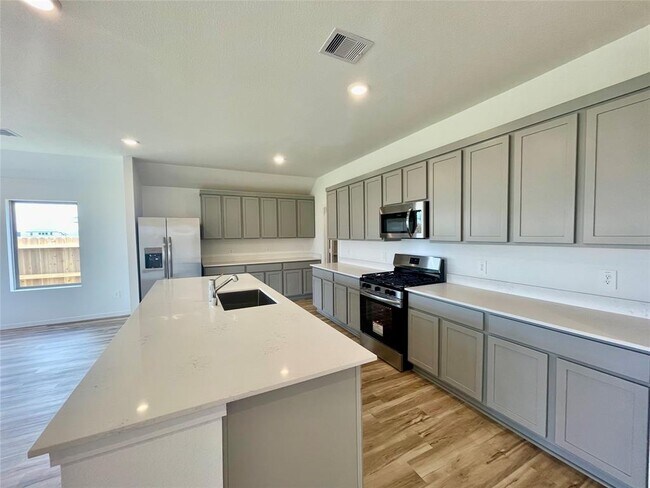 Building Photo - 17202 Coppice Oak Dr