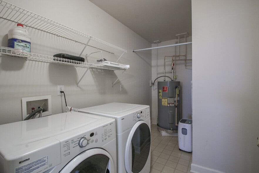 washer/dryer inc. - 1614 Brentwood Pointe