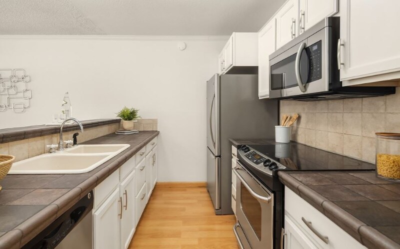 Building Photo - 5844 NE 75th St