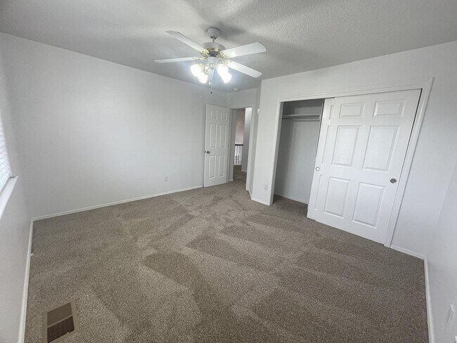 Building Photo - 5555 Mansfield Pl NW