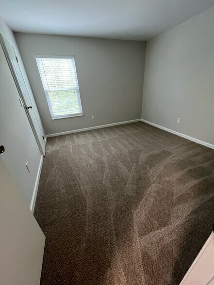 Building Photo - 757 Ridgeside Dr