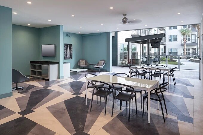 Building Photo - 4001 Ross Ave