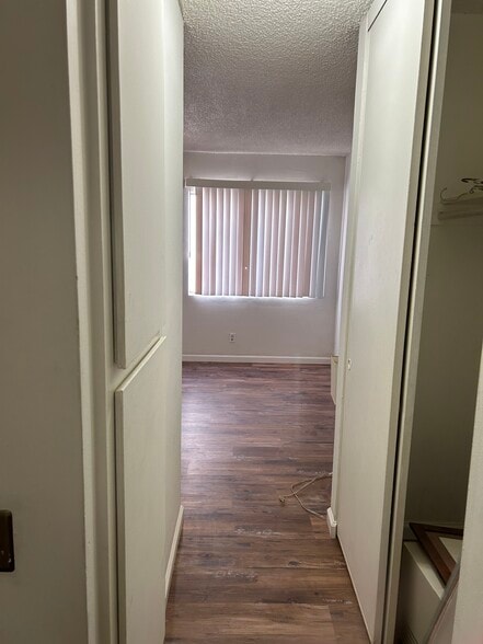 Building Photo - 5460 White Oak Ave