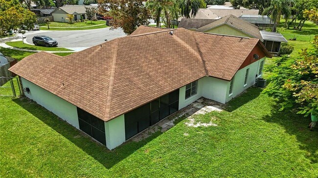 Building Photo - 3346 Mazur Dr