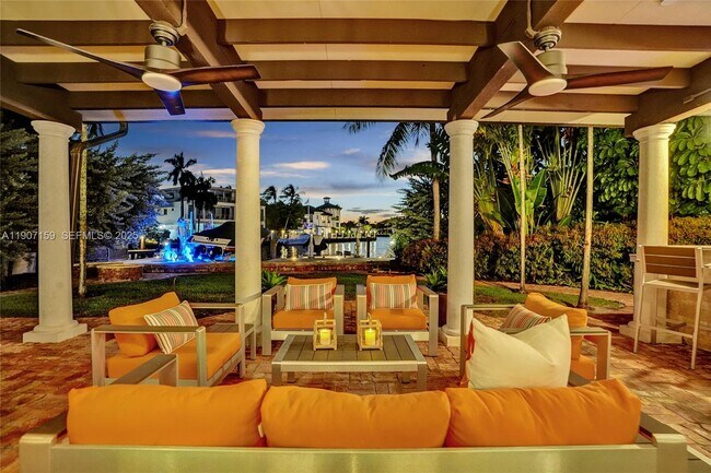 Building Photo - 2035 NE 31st Ave