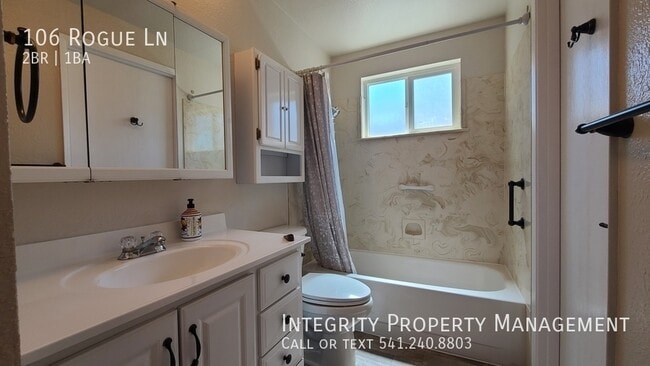 Building Photo - 106 Rogue Ln