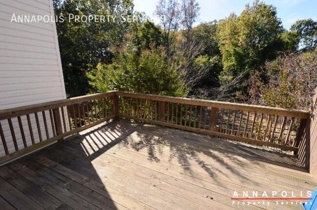 Building Photo - 828 Stonehurst Ct