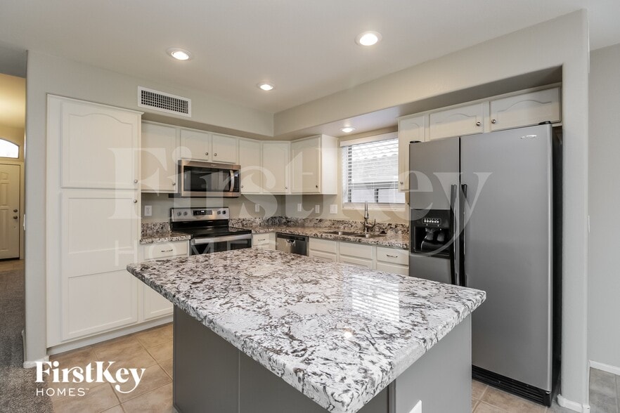 Building Photo - 29756 N Desert Willow Blvd