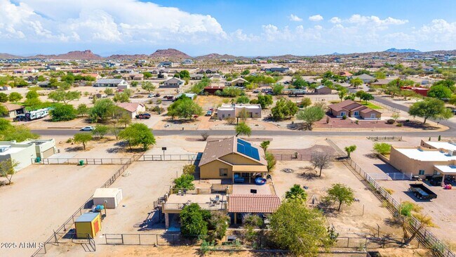 Building Photo - Massive Equestrian Property with Mountain ...