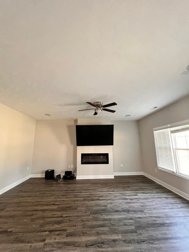 Building Photo - 1618 Strickland Bridge Rd