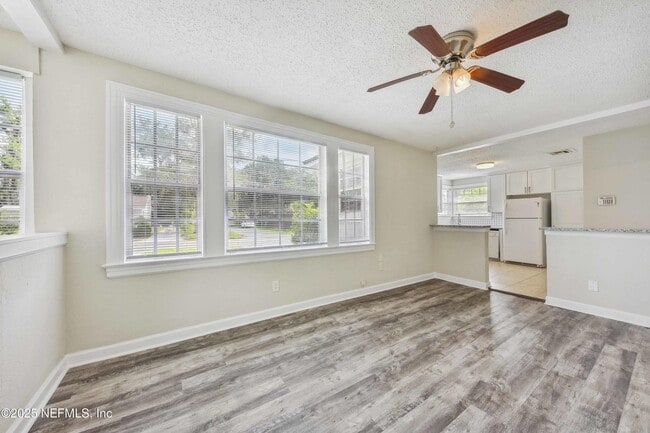 Building Photo - 4848 Plymouth St