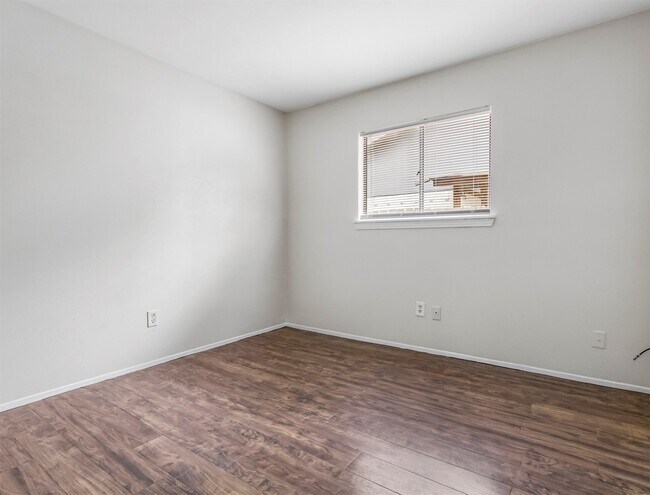 Building Photo - 5510 Dunnethead Dr