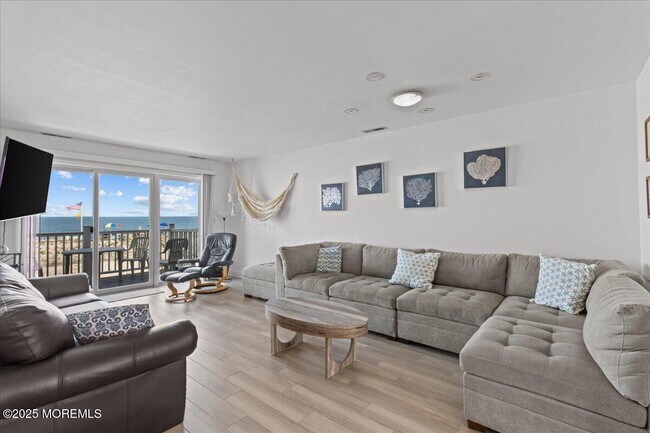 Building Photo - 30 Dune Terrace