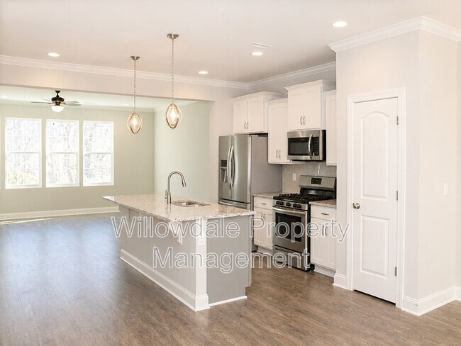 Building Photo - 904 Laurel Gate Dr