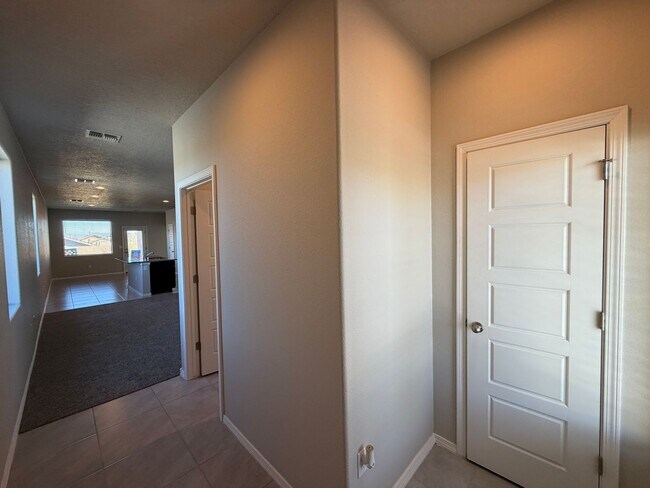 Building Photo - 4875 Mount Salas St NE