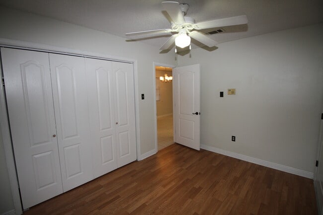 Building Photo - 1124 Orchid Dr