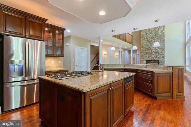 Building Photo - 45105 Mill Creek Way