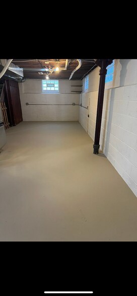 Building Photo - 3312 Brookview Blvd