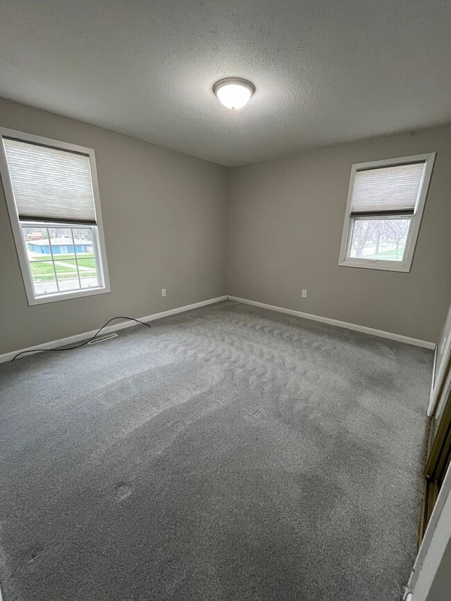 Building Photo - 4 Bed/2 Bath Rental Home with Fenced in Yard!