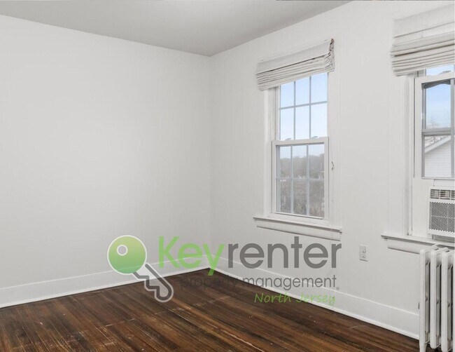 Building Photo - No Broker Fee | Spacious 3-Bed, 2-Bath Nutley Home with Bonus Office & Gourmet Kitchen