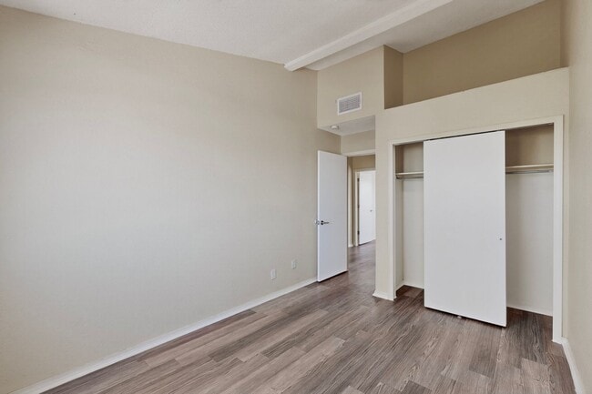 Building Photo - 4 bedroom 2.5 bath home in East El Paso!