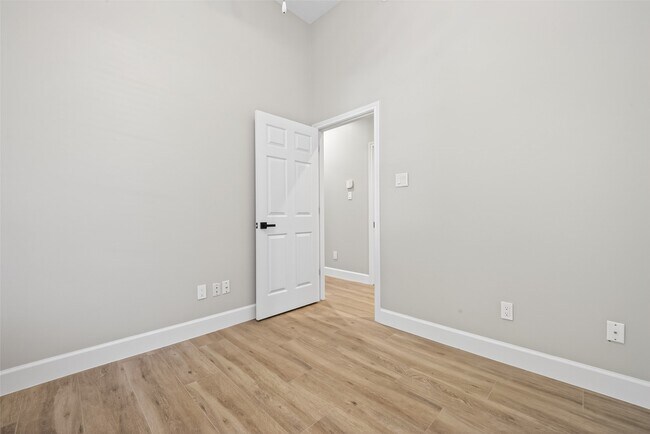 Building Photo - 3117 Cedar Knolls Dr