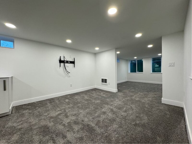 Building Photo - 25 6th St