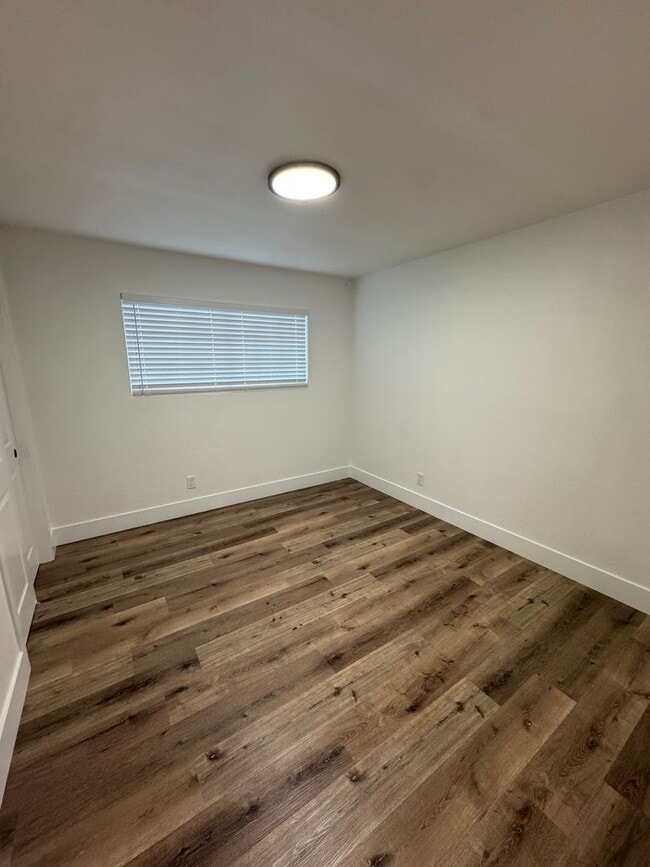 Building Photo - Newly Renovated 3 Bedroom 2 Bathroom Home ...