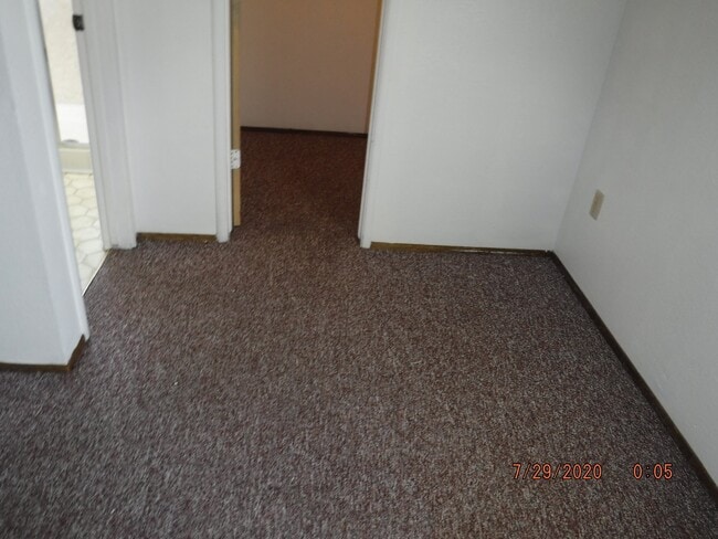 Building Photo - 941 Sunwest Dr