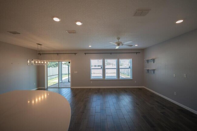 Building Photo - 2670 Fawn Point Dr
