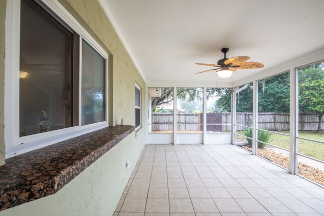 Building Photo - BEAUTIFUL 3 BEDROOMS SINGLE FAMILY HOME LO...