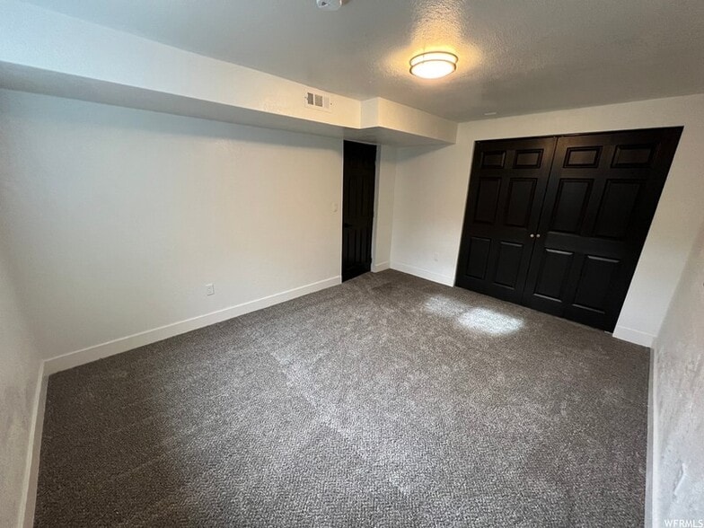 Building Photo - 3560 S 4800 W