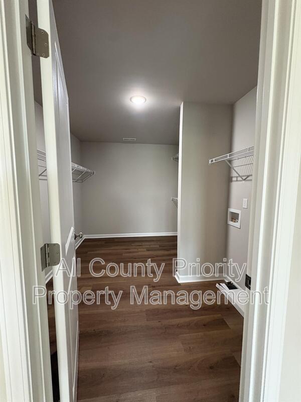 Building Photo - 107 Faucette Dr