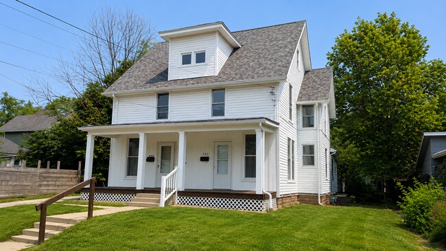 Building Photo - Charles St N 342-344